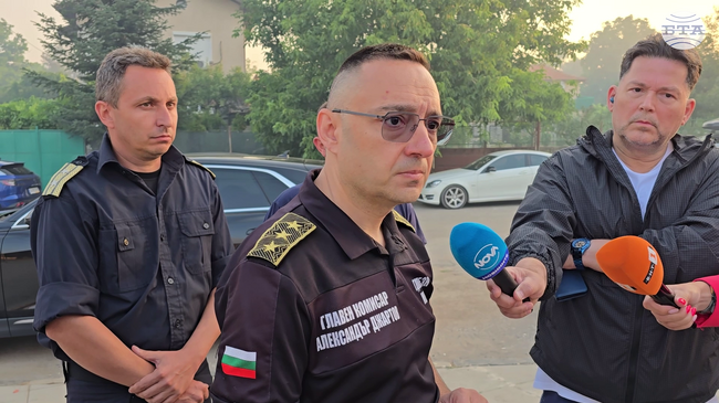 Пожарът в село Безден е овладян, съобщи гл. комисар Александър Джартов