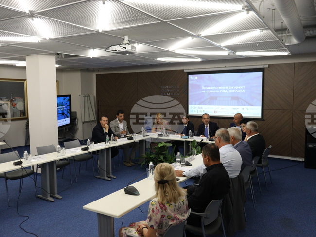 Представители на браншови организации поискаха проектът на Закон за веригата на доставки на земеделски продукти и храни да бъде оттеглен