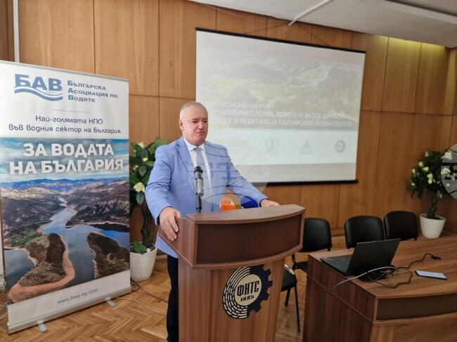 Интегрираният подход при управлението на водите не се е развил в България, заяви зам.-министър Атанас Костадинов на форум
