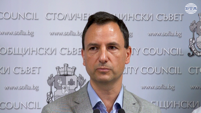 Докладите, които се внасят в Столичния общински съвет доказват, че има сериозни проблеми с градския транспорт, заявиха от ПП-ДБ