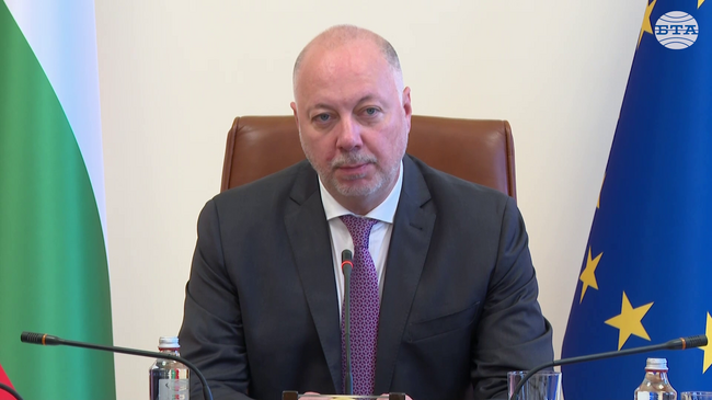 В координация с Народното събрание ще работим за приемане на промените в Закона за еврото до края на следващата седмица, заяви премиерът Желязков