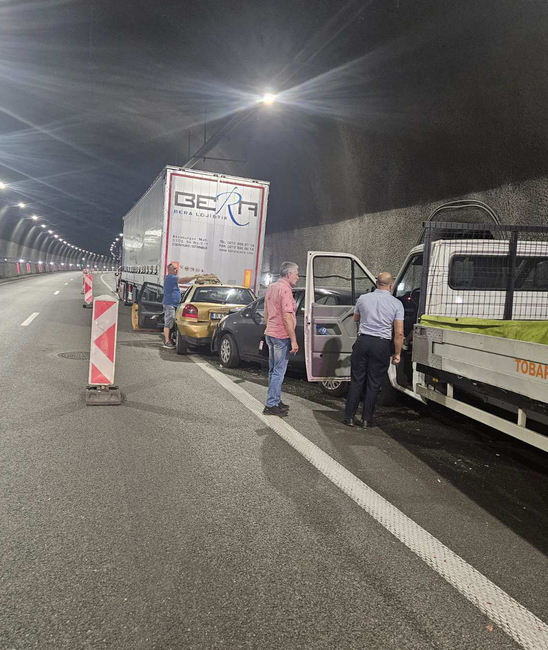 Само за леки автомобили е възстановено движението в тунел "Витиня"