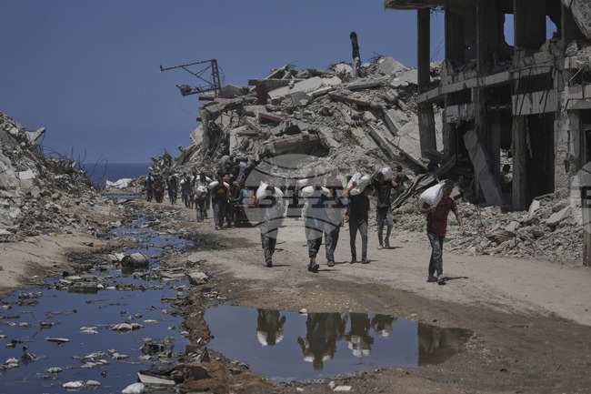 Службата за гражданска отбрана на Газа съобщи за 17 убити днес при израелски удари