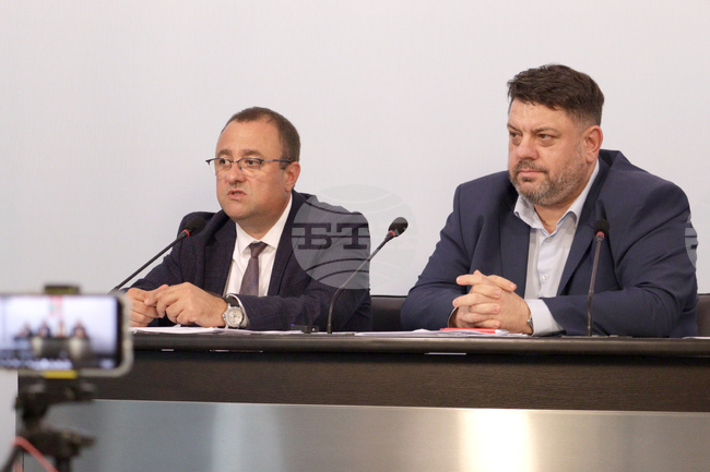 На финал е обезопасяването на 36 участъка с концентрация на пътни произшествия, каза министърът на регионалното развитие Иван Иванов