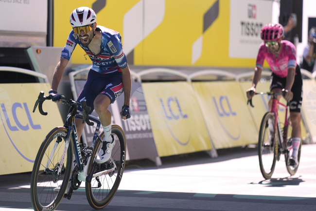 Французинът Валентен Паре-Пентр постигна победа на митичната височина Монт Венту в 16-ия етап от Обиколката на Франция