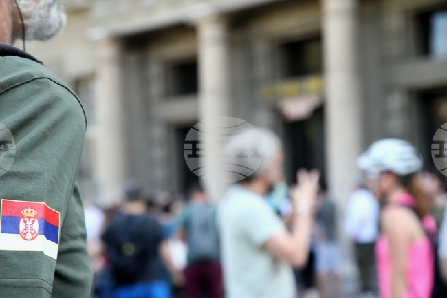 Около 250 сръбски студенти тръгнаха пеша от Чачак към Нови Сад заради годишнината от трагедията на жп гарата