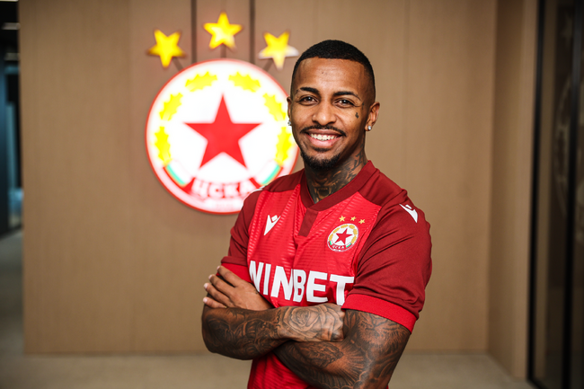 ЦСКА привлече бразилския десен защитник Пастор от португалския Фарензе