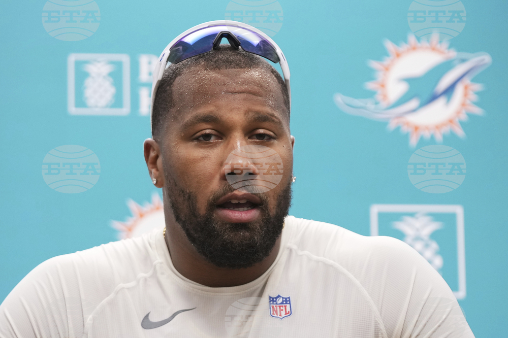 Dolphins Camp Football