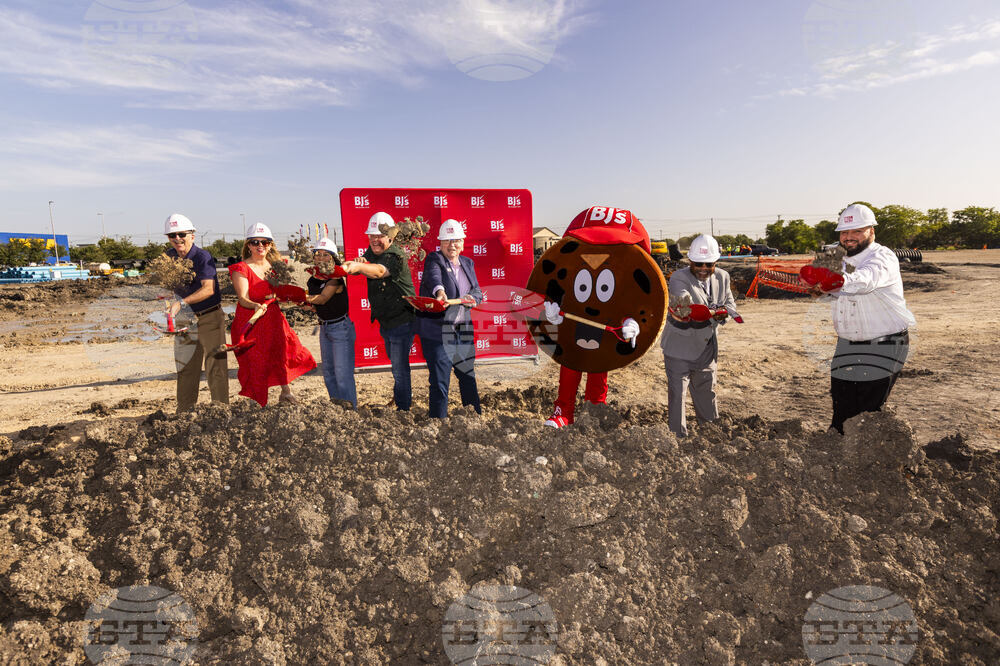 BJ's Wholesale Club Grand Prairie Groundbreaking