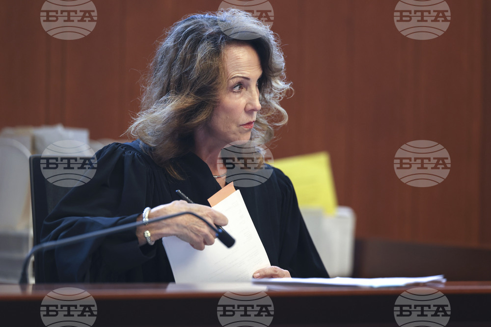 Public Defenders Pay Dispute