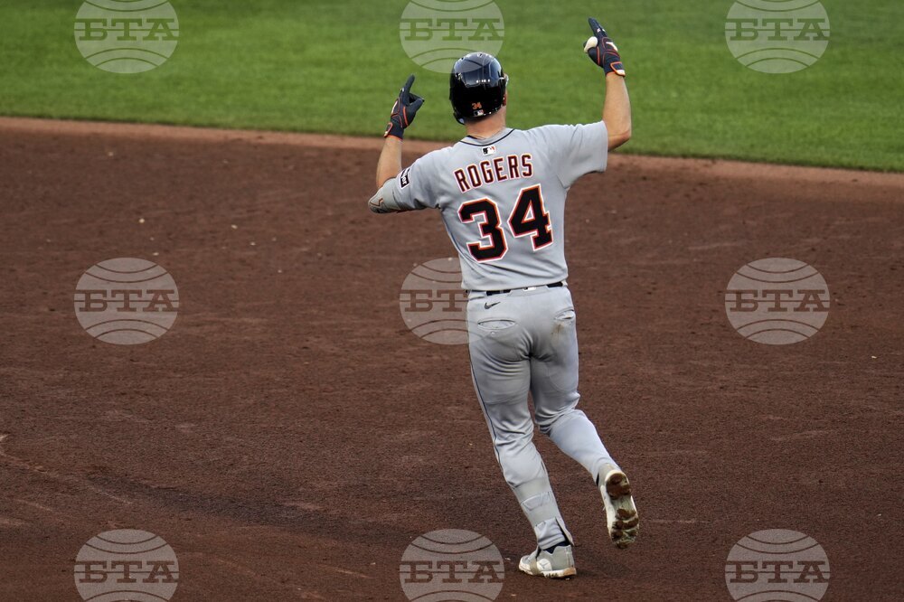 Tigers Pirates Baseball