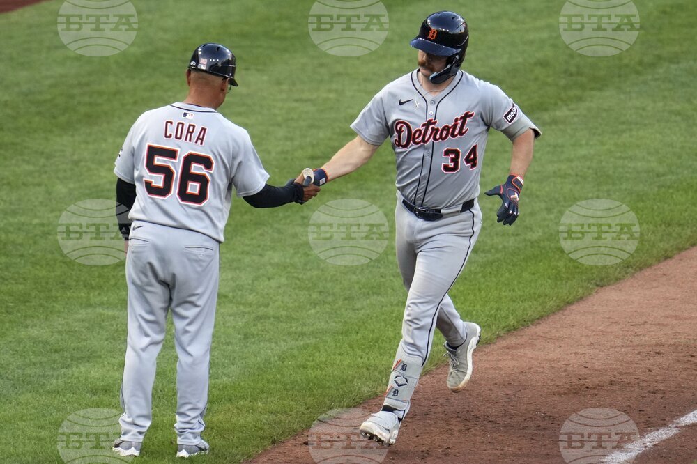 Tigers Pirates Baseball