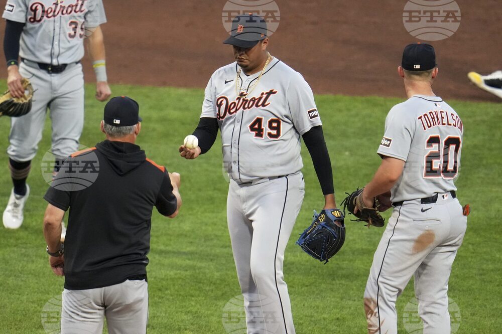 Tigers Pirates Baseball
