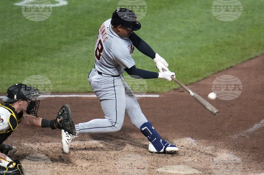 Tigers Pirates Baseball
