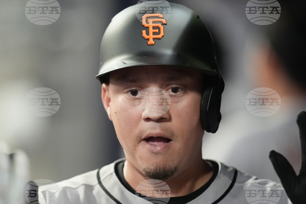 Giants Braves Baseball