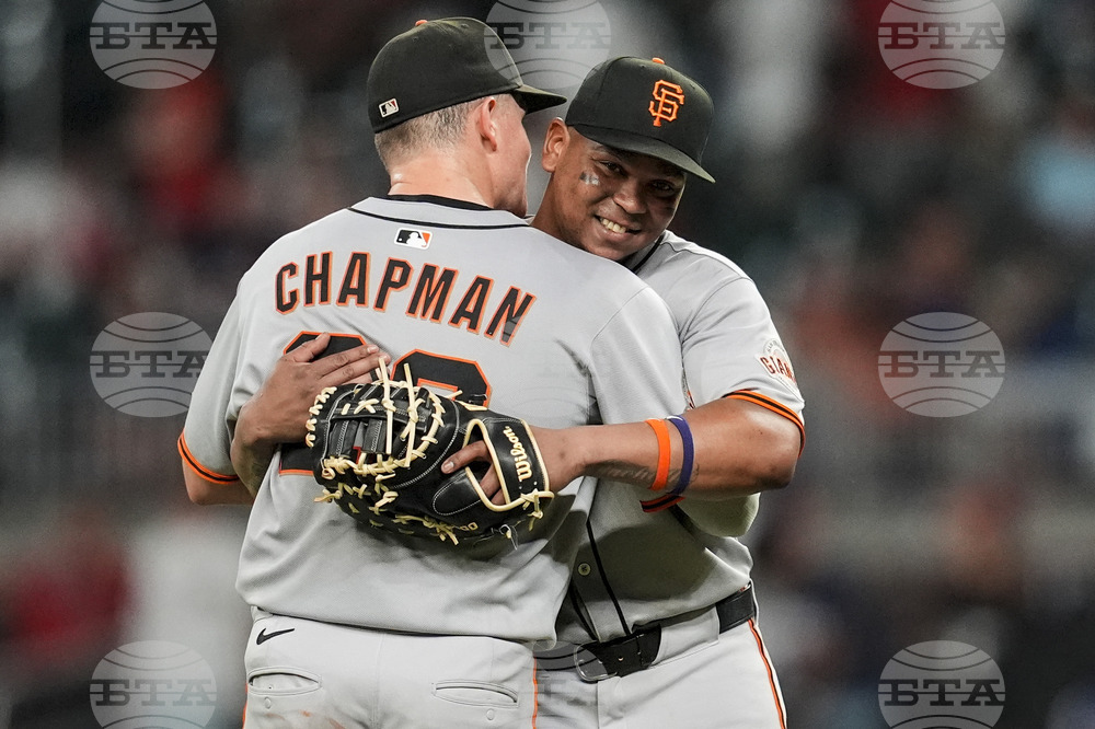 Giants Braves Baseball