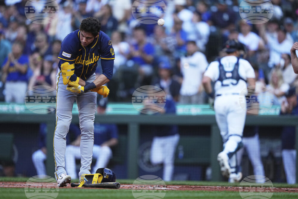 Brewers Mariners Baseball
