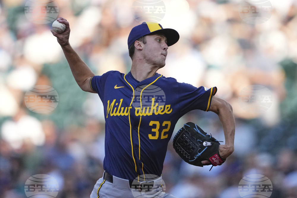 Brewers Mariners Baseball