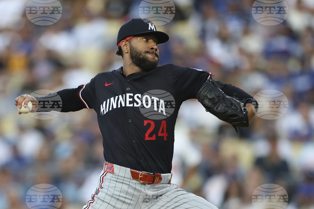 Twins Dodgers Baseball