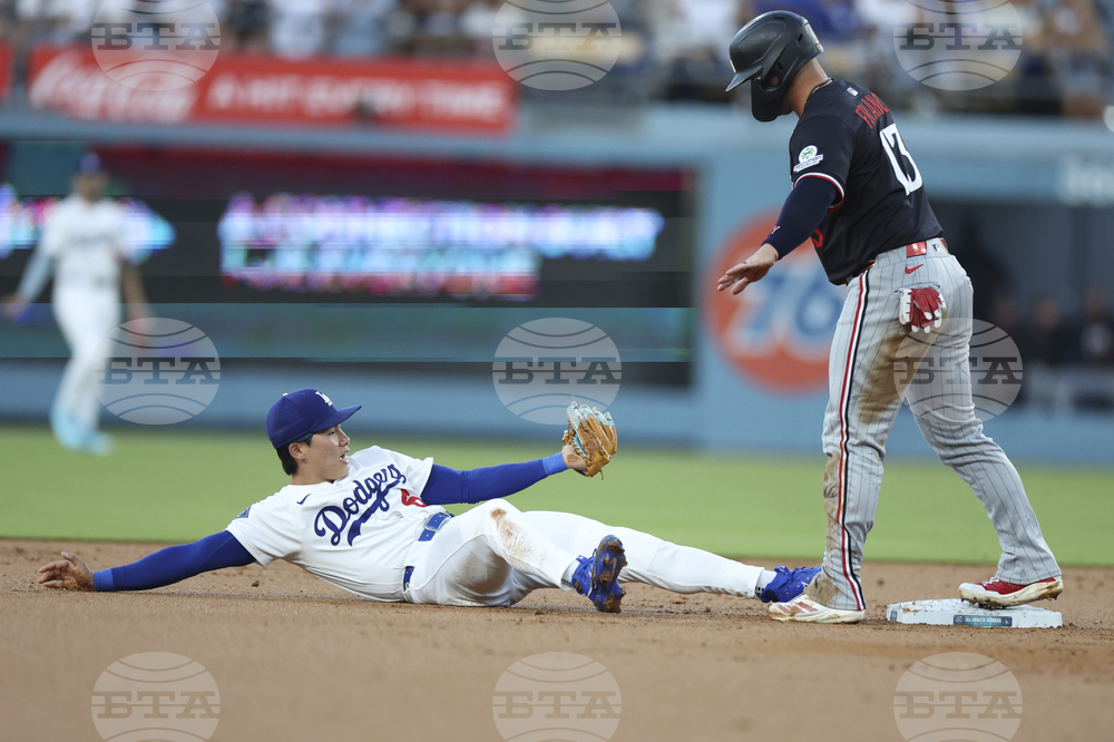 Twins Dodgers Baseball