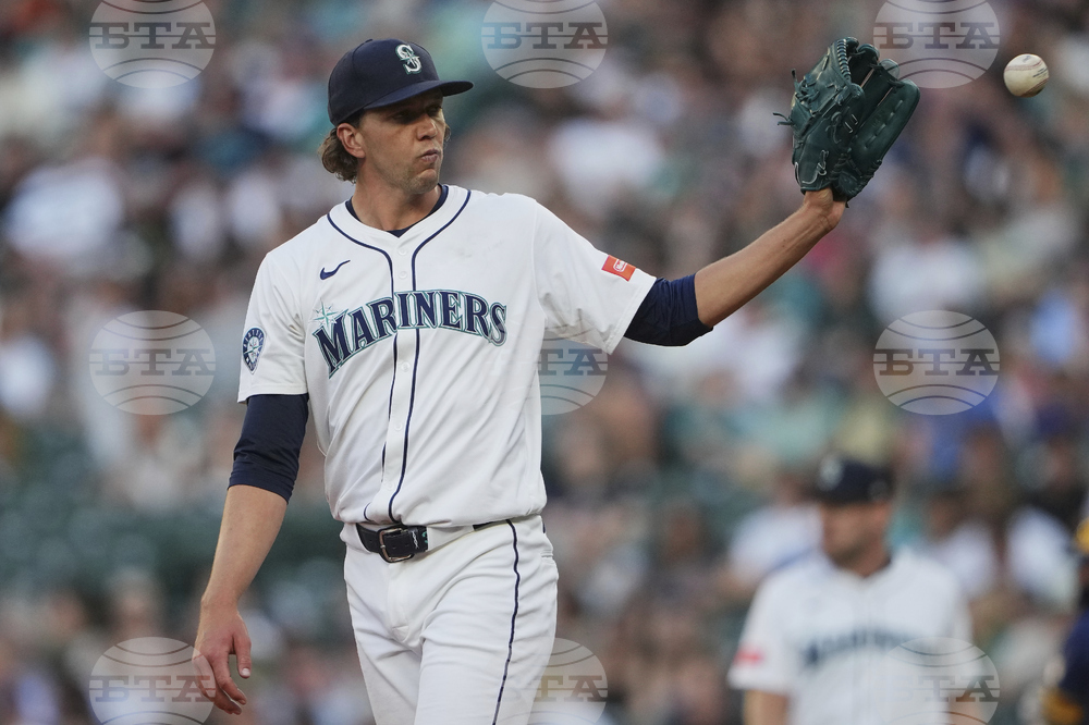 Brewers Mariners Baseball