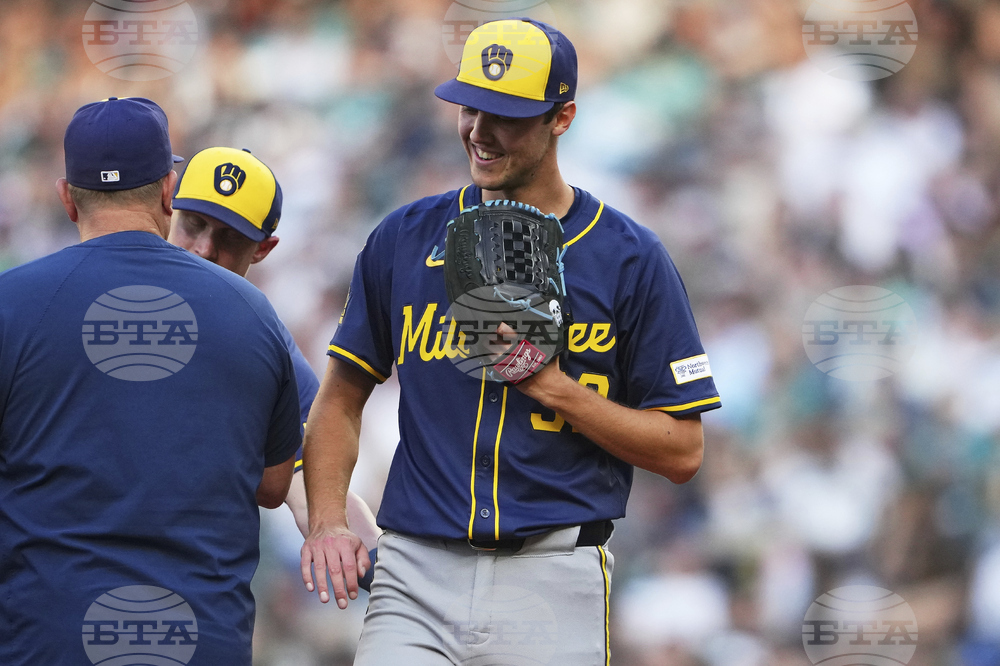 Brewers Mariners Baseball