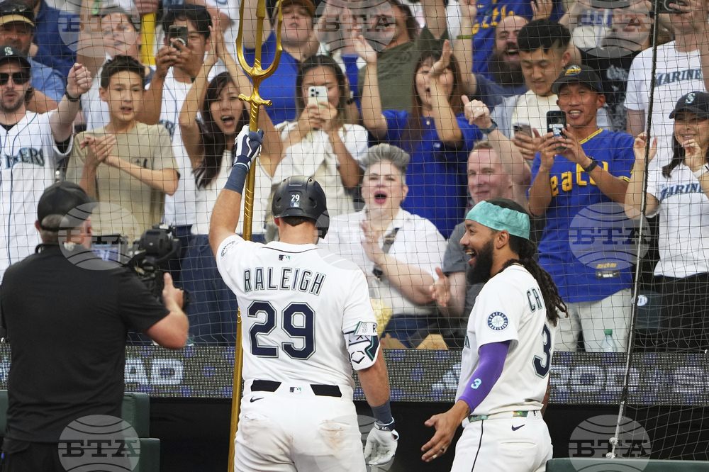 Brewers Mariners Baseball
