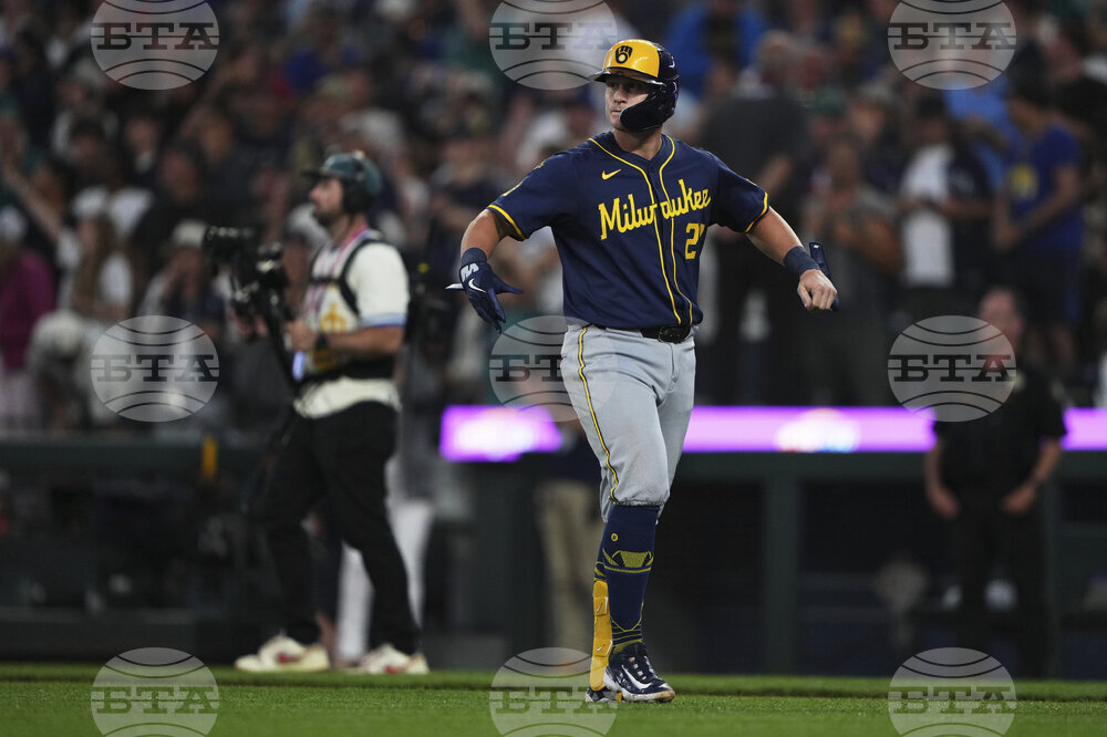 Brewers Mariners Baseball