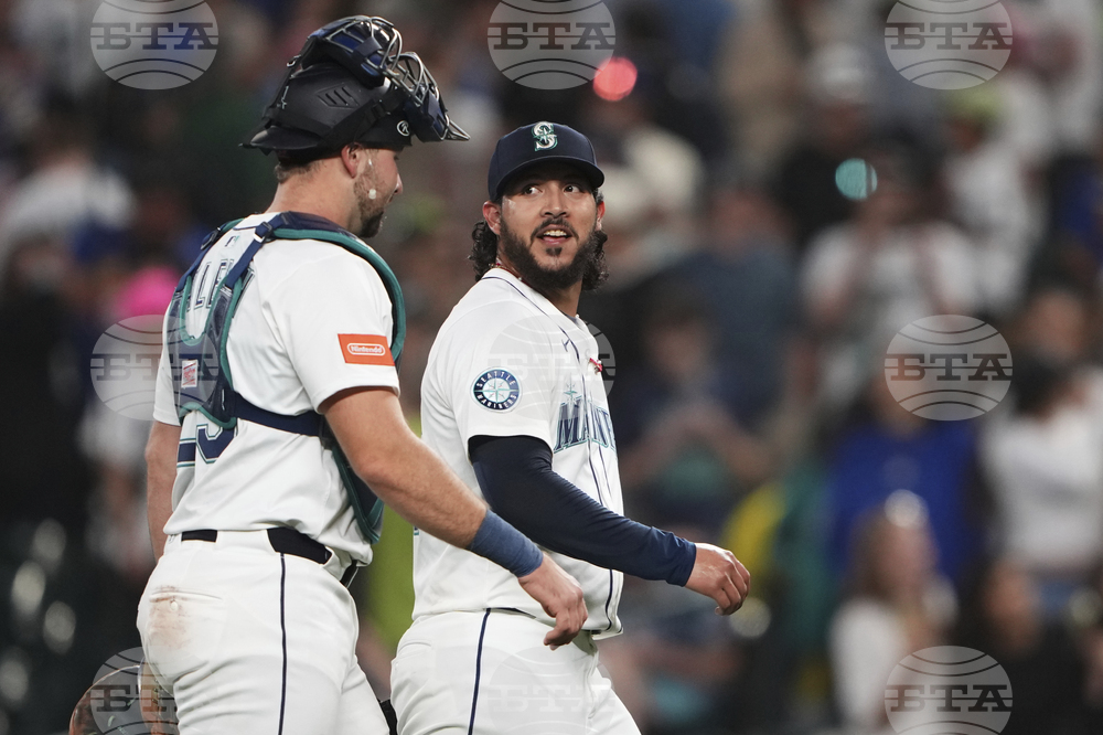 Brewers Mariners Baseball