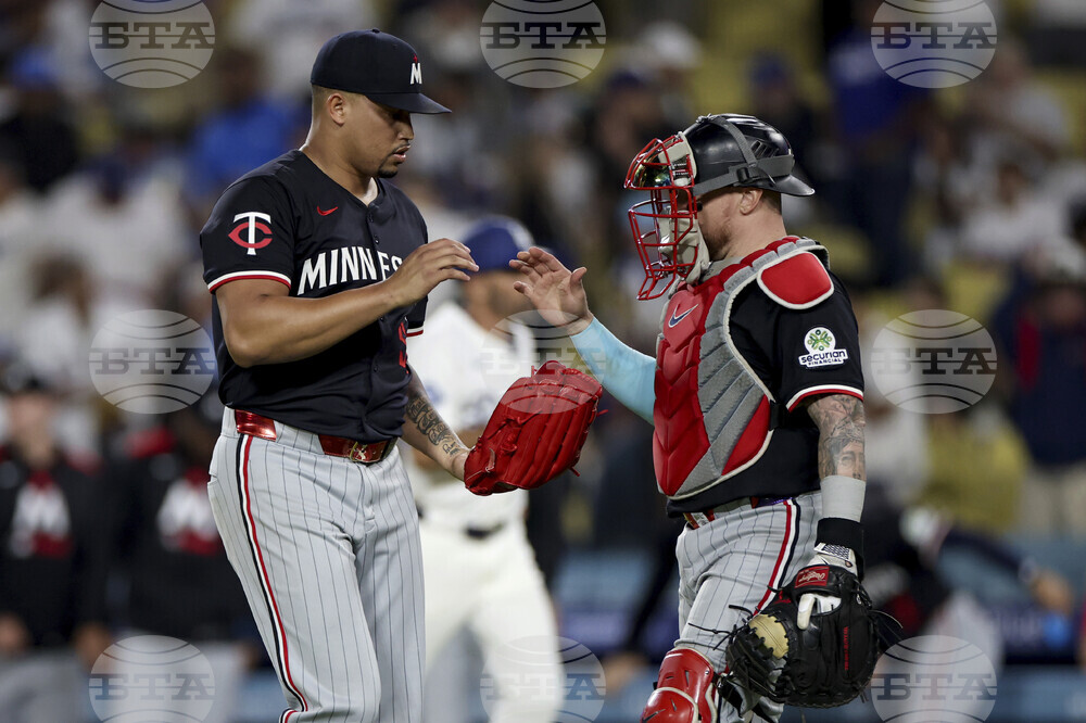 Twins Dodgers Baseball