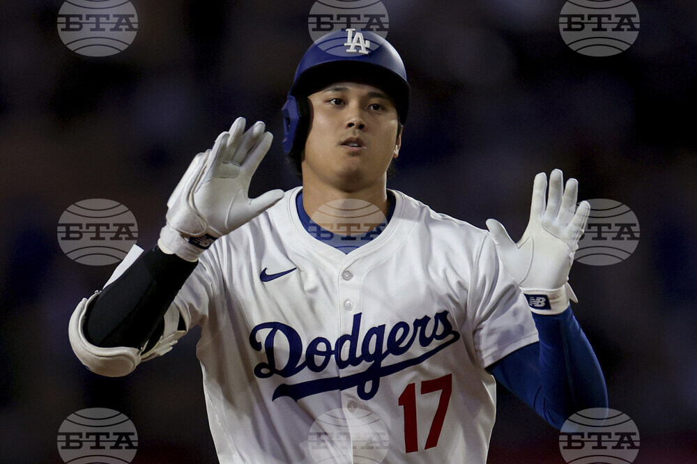 Twins Dodgers Baseball