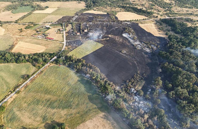 Локализиран е пожарът до тополовградските села Владимирово и Орлов дол