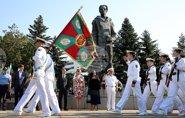 Варна - ВВМУ „Н.Й. Вапцаров” - 83 години от гибелта на патрона