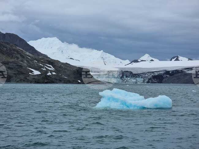 Day 57 - Heavy Weather Prevents Unloading Last Batch of Cargo from RSV 421