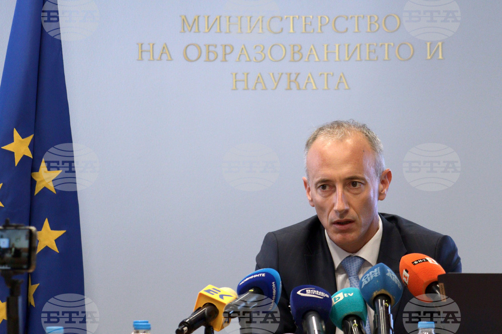 Министерство на образованието и науката - Красимир Вълчев - предложения за промени в рамковите учебни планове
