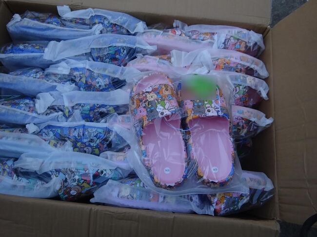 Голямо количество стоки от защитени търговски марки иззеха полицейски служители в Гълъбово