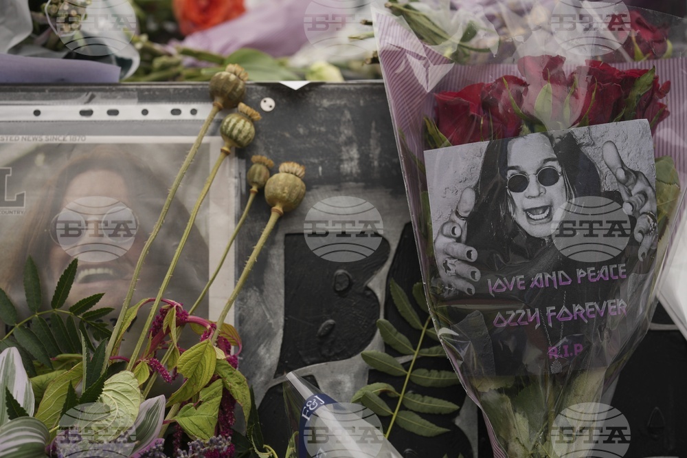 Погребалното шествие с тялото на Ози Озбърн ще обиколи любимия му Бирмингам за последен път