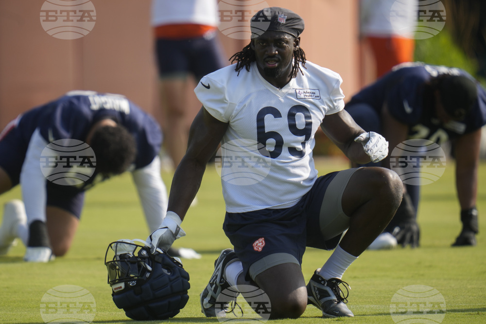 CORRECTION Bears Camp Football