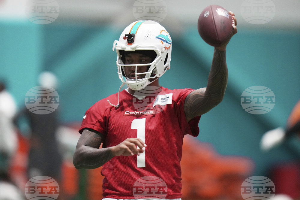 Dolphins Camp Football