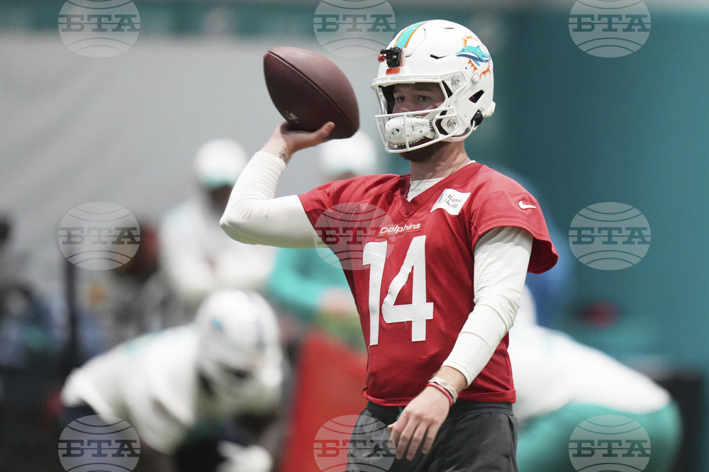 Dolphins Camp Football