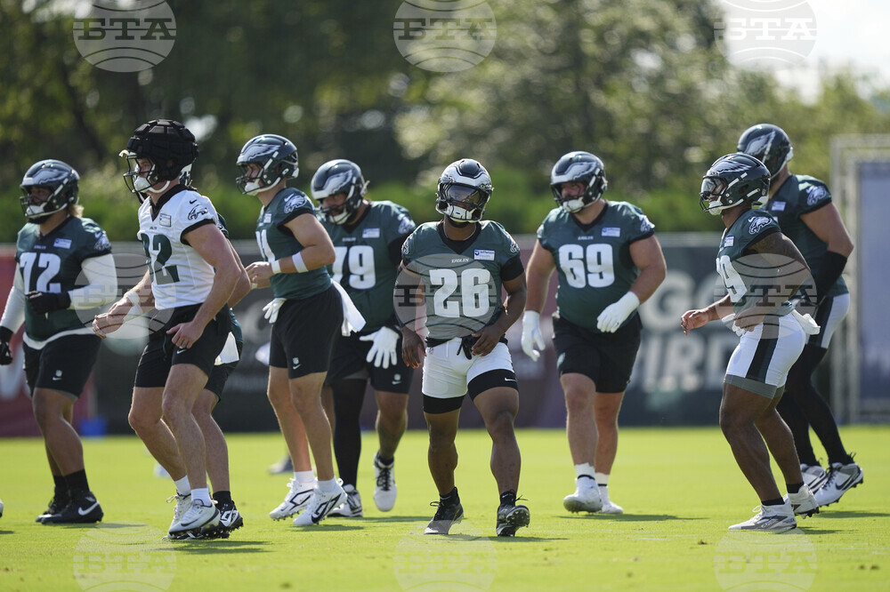 Eagles Camp Football