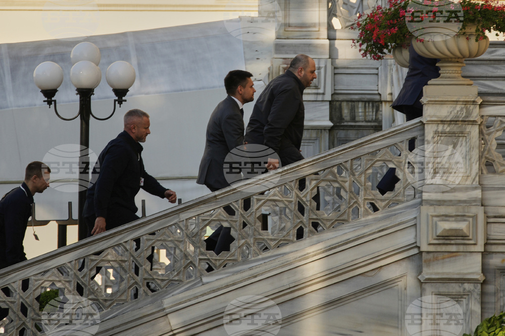 Ръководителите на руската и украинската преговорни делегация започнаха среща на четири очи в Истанбул