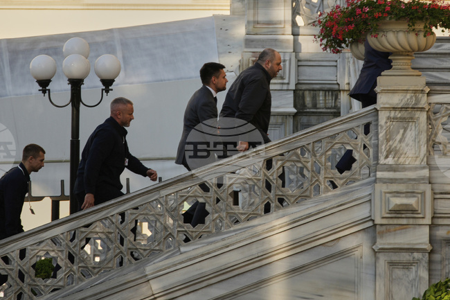 Ръководителите на руската и украинската преговорни делегация започнаха среща на четири очи в Истанбул