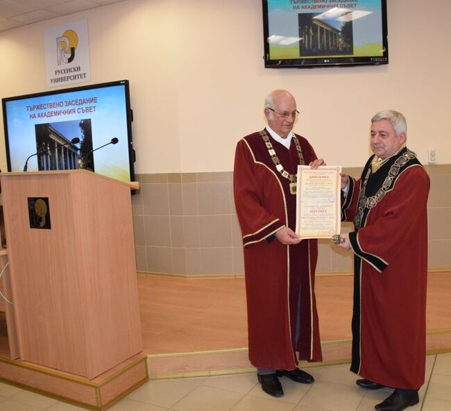 Русенски университет „Ангел Кънчев“: Професор Ангел Смрикаров – Доктор хонорис кауза на Русенския университет 