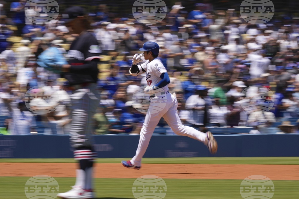 Twins Dodgers Baseball
