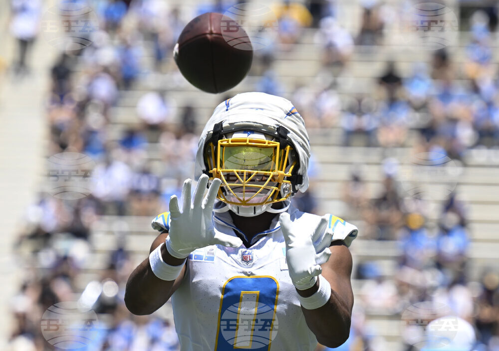 Chargers Camp Football
