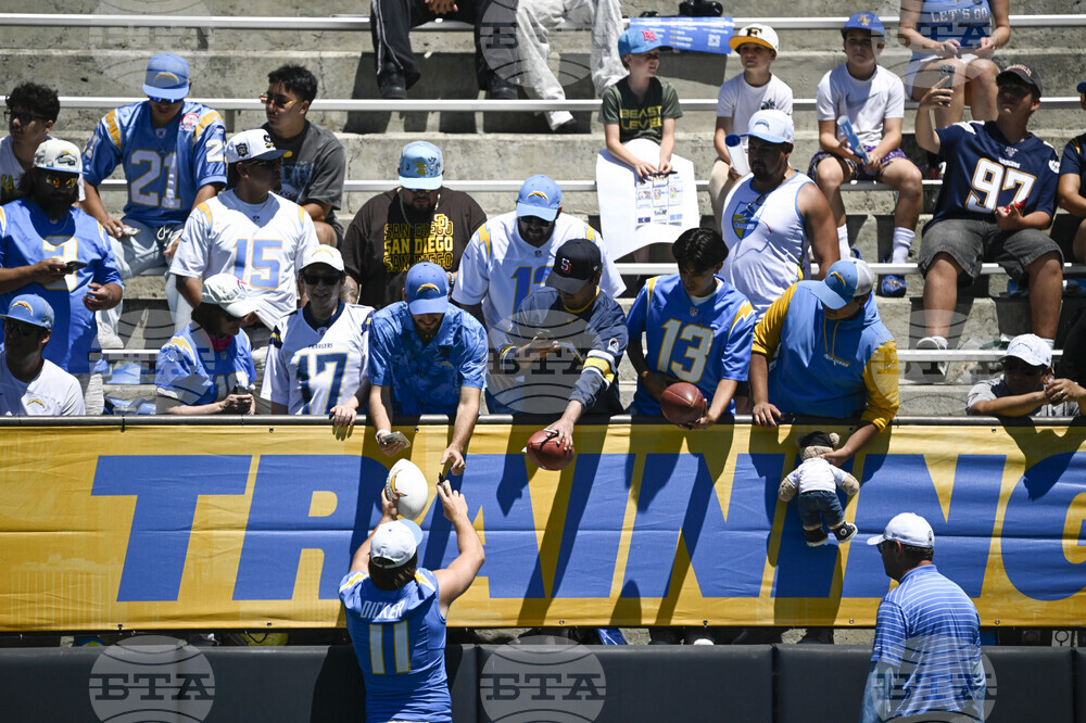 Chargers Camp Football