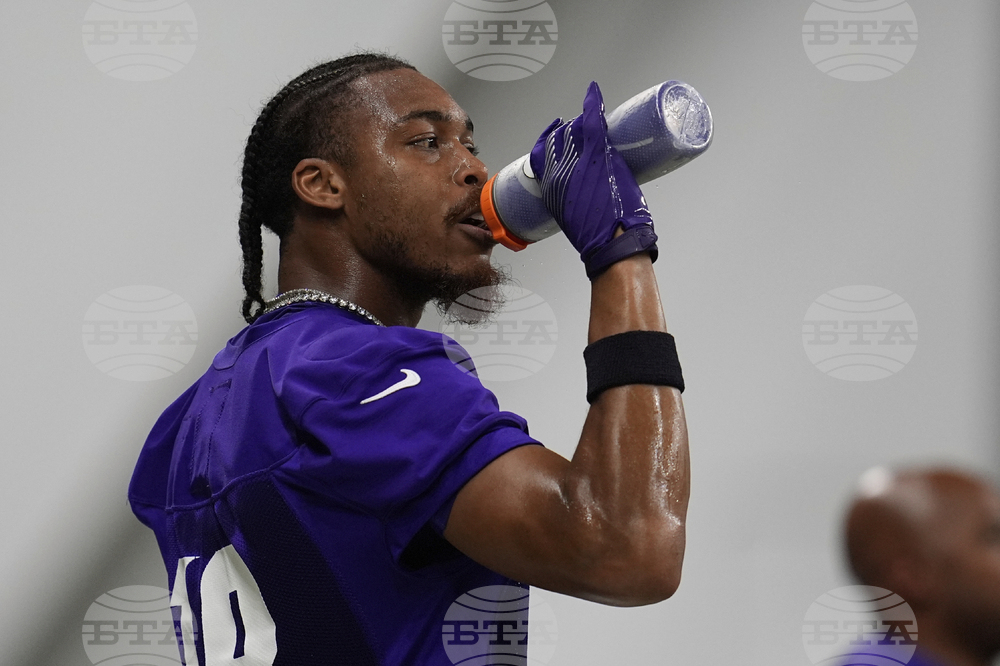 Vikings Camp Football