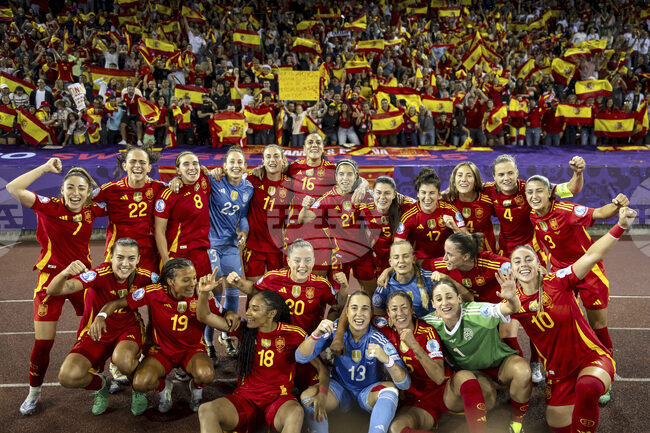 Рекордна посещаемост на Европейското първенство по футбол за жени