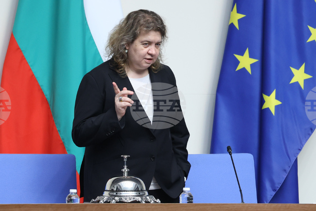 Искане за извънредно пленарно заседание на 29 юли за заплатите на младите лекари е внесено в деловодството на парламента